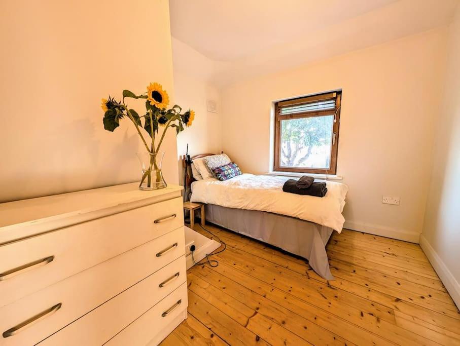 Fiona's Perfect Retreat Ferienhaus *
